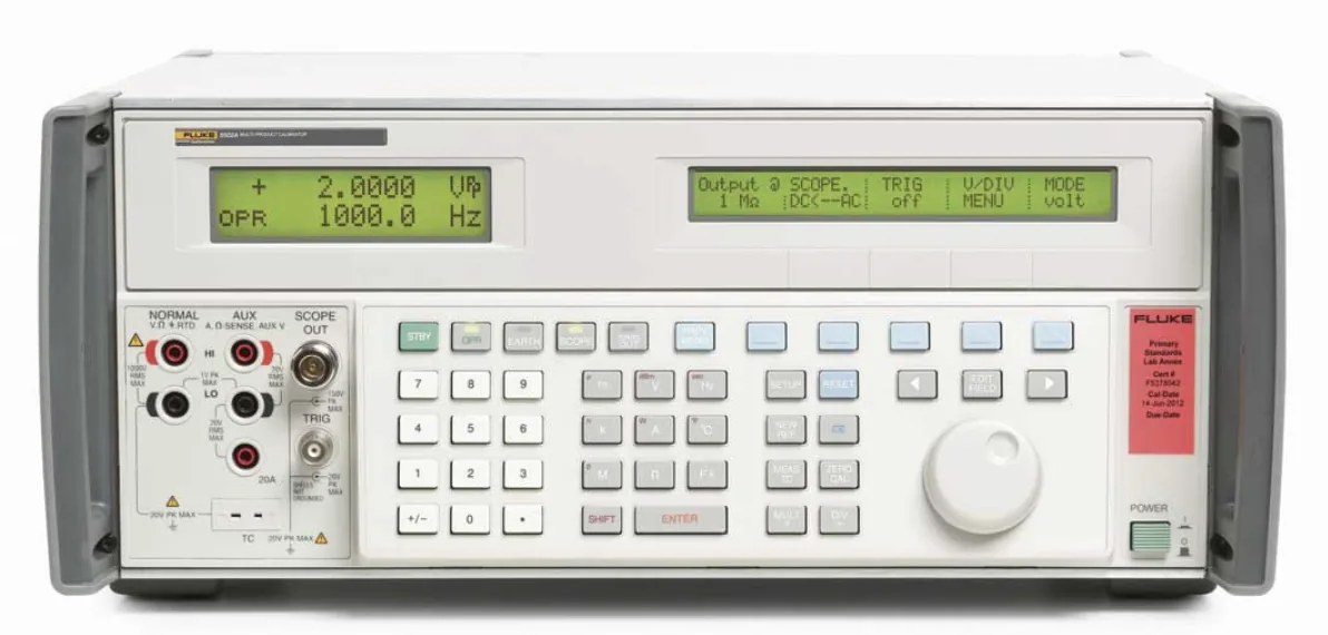 Многоцелевой калибратор Fluke 5502E